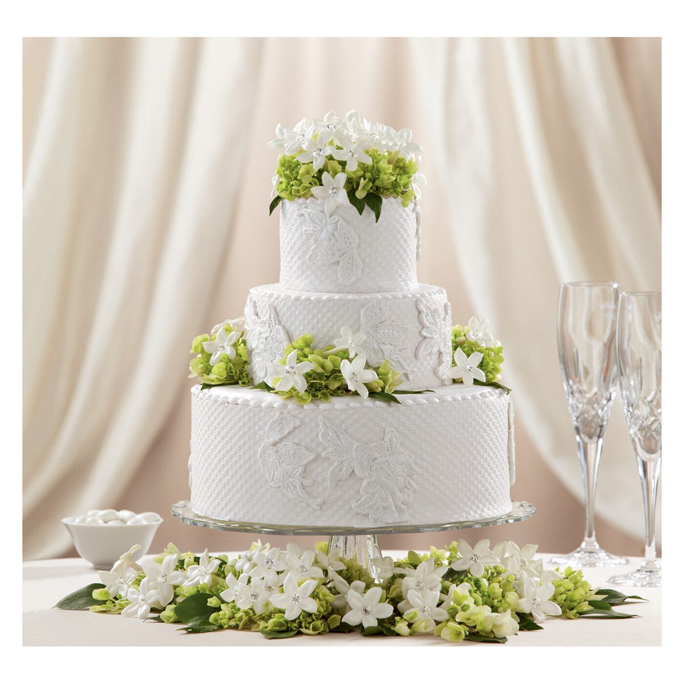 Bloom & Blossom Cake Decor flower arrangement