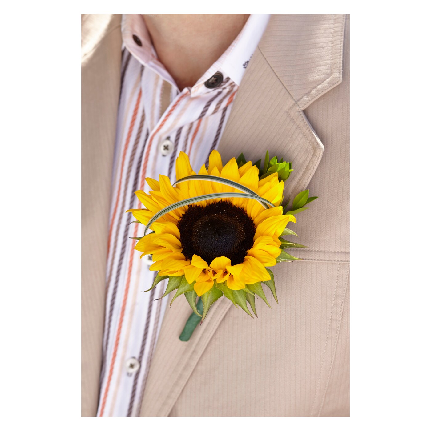Free Spirit Boutonniere flower arrangement